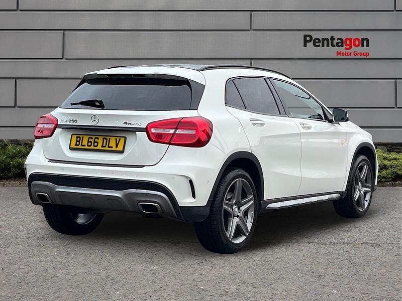 Used Mercedes GLA250 AMG line 211 HP (155 kW) 2017 White SUV