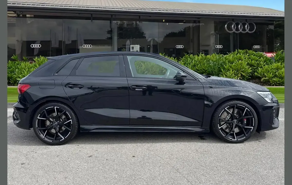 Used Audi RS3 Comfort 400 HP (294 kW) 2023 Black Sedan