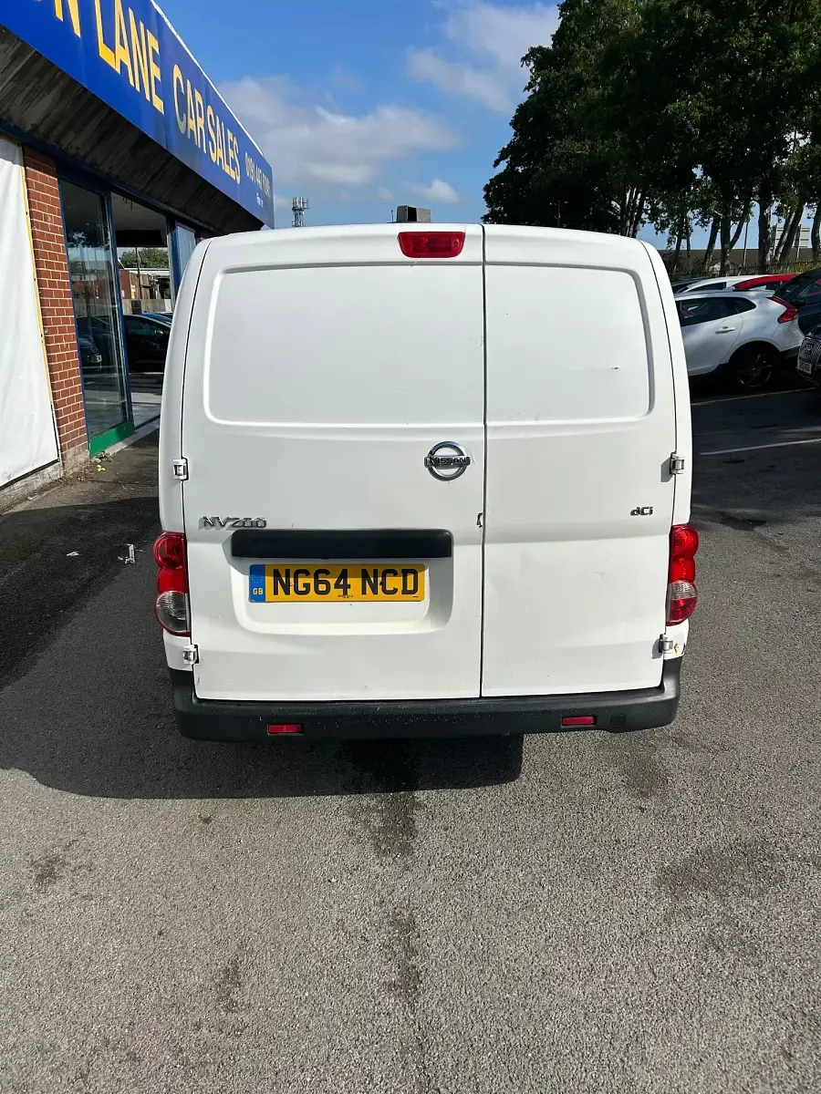 Used Nissan NV200 Acenta 2015 White MPV