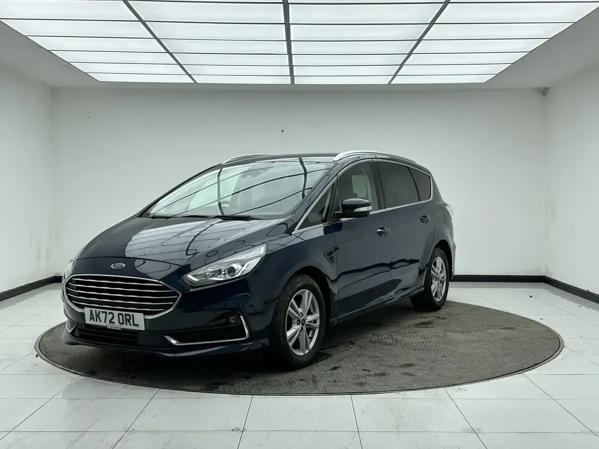 Used Ford S-MAX Titanium 150 HP (110 kW) 2022 Blue MPV