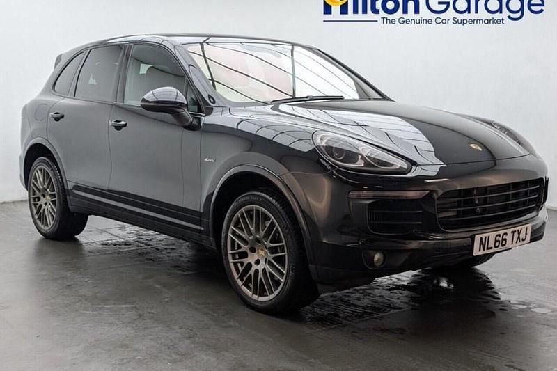 Used Porsche Cayenne Platinum Edition 262 HP (192 kW) 2016 SUV