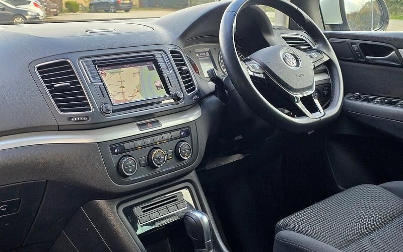 Used VW Sharan SE 150 HP (110 kW) 2021 White MPV