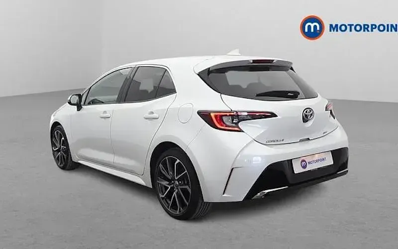 Używany Toyota Corolla 140 KM (102 kW) 2026 Hatchback