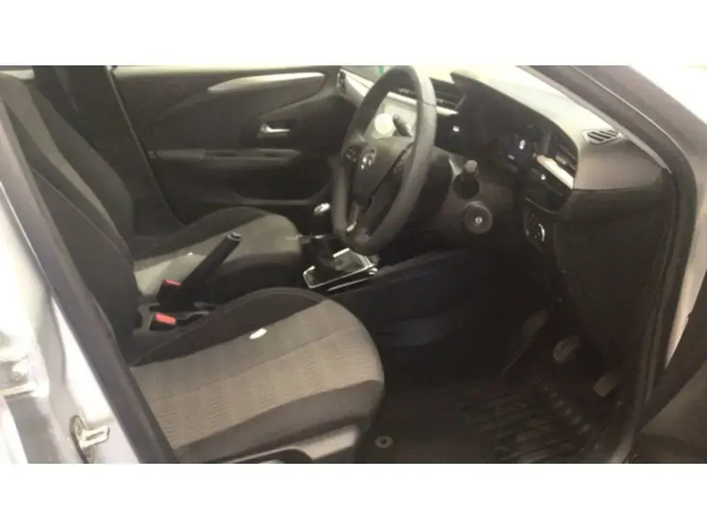 Used Vauxhall Corsa Design Edition 2023 Crystal silver (metallic paint) Hatchback