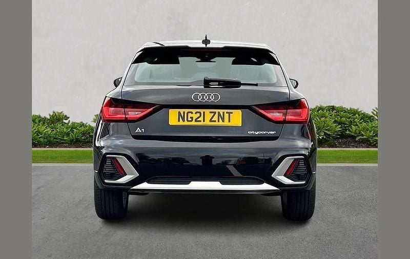 Begagnad Audi A1 Premium 150 HK (110 kW) 2021 Svart SUV