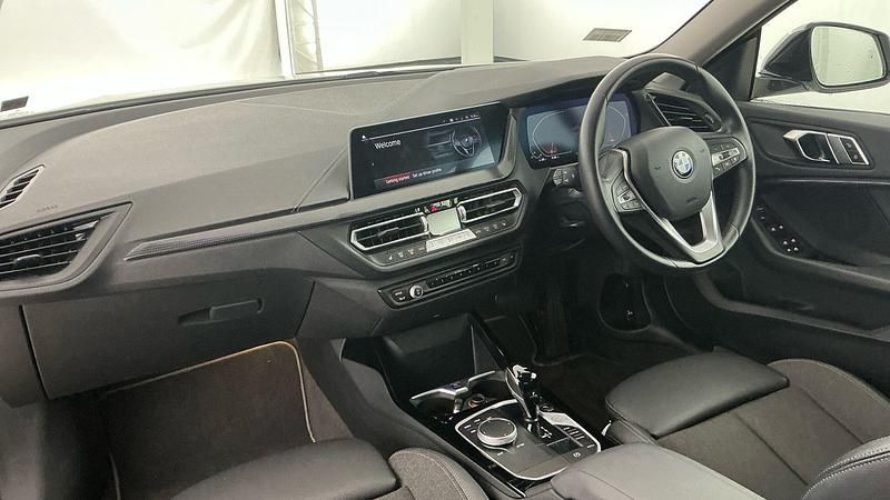 Used BMW 218 Sport Line 134 HP (98 kW) 2022 White Coupe