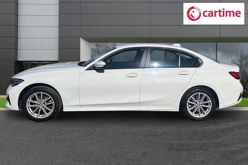Begagnad BMW 320 Performance 184 HK (135 kW) 2019 Vit Sedan
