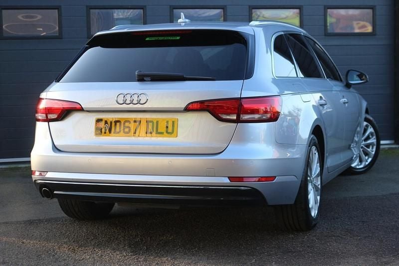 Used Audi A4 190 HP (139 kW) 2016 Silver Estate