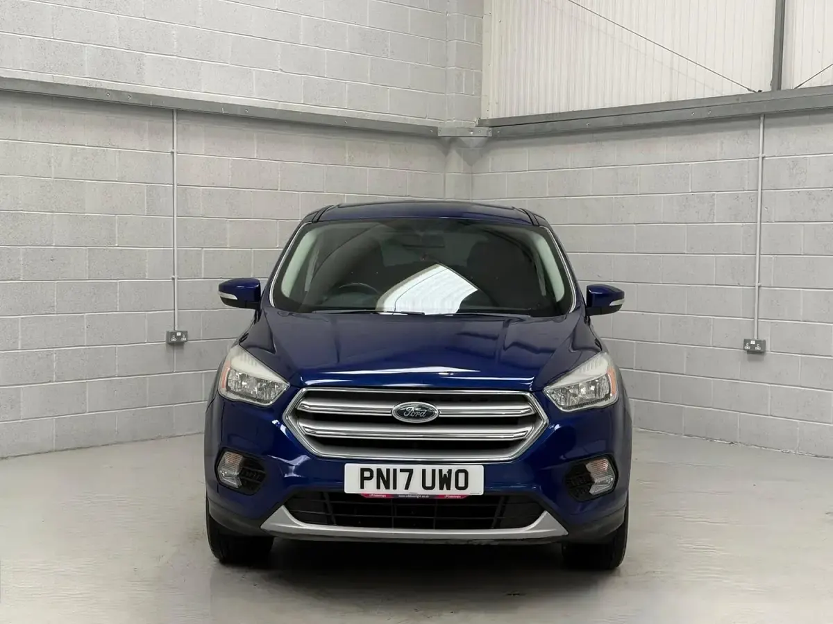 Used Ford Kuga Zetec 120 HP (88 kW) 2017 Blue SUV