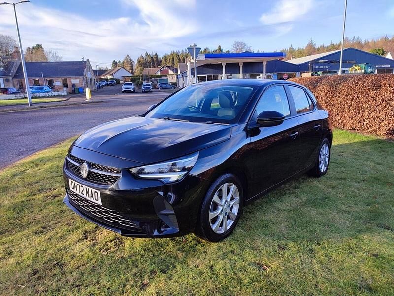Second-hand Vauxhall Corsa Design Edition 74 CP (54 kW) 2022 Negru Hatchback