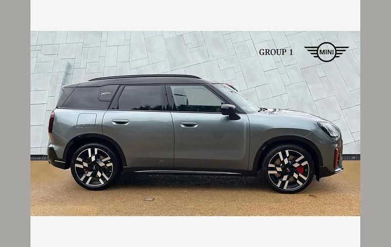 New Mini John Cooper Works Countryman 300 HP (220 kW) 2025 Green SUV