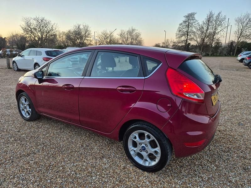 Used Ford Fiesta Zetec 2012 Red Hatchback