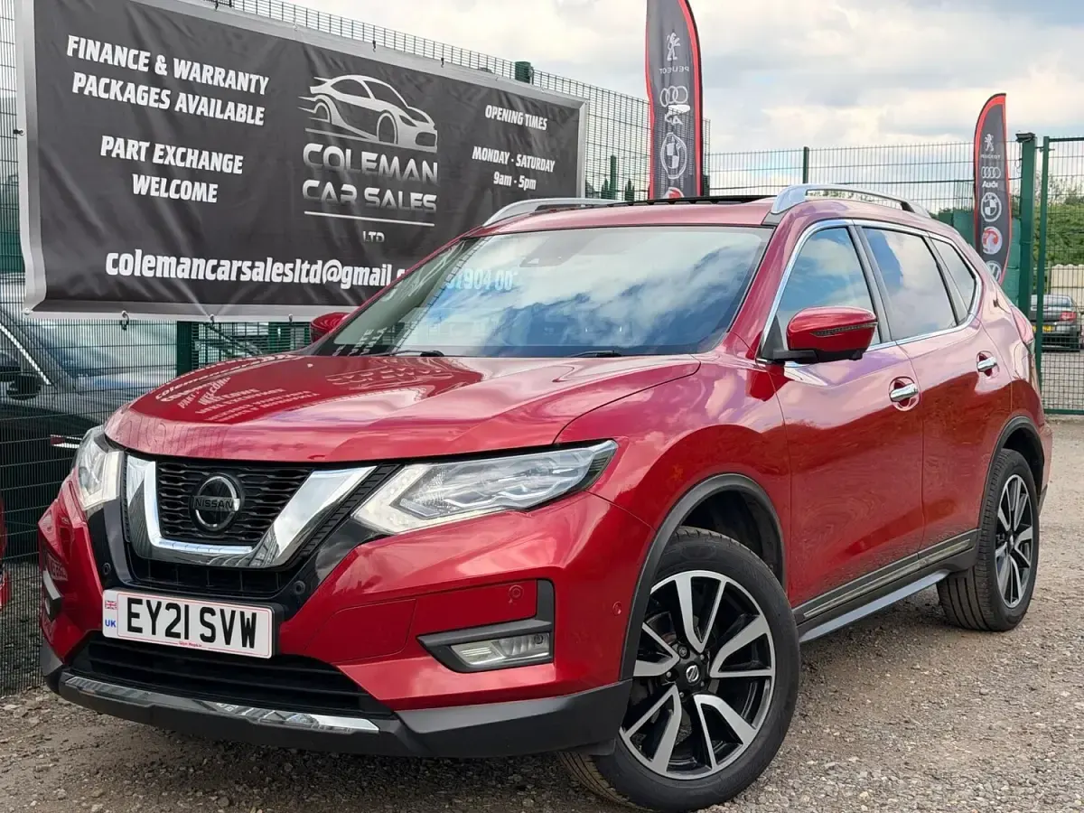 Usado Nissan X-Trail Tekna 159 CV (116 kW) 2021 Rojo SUV