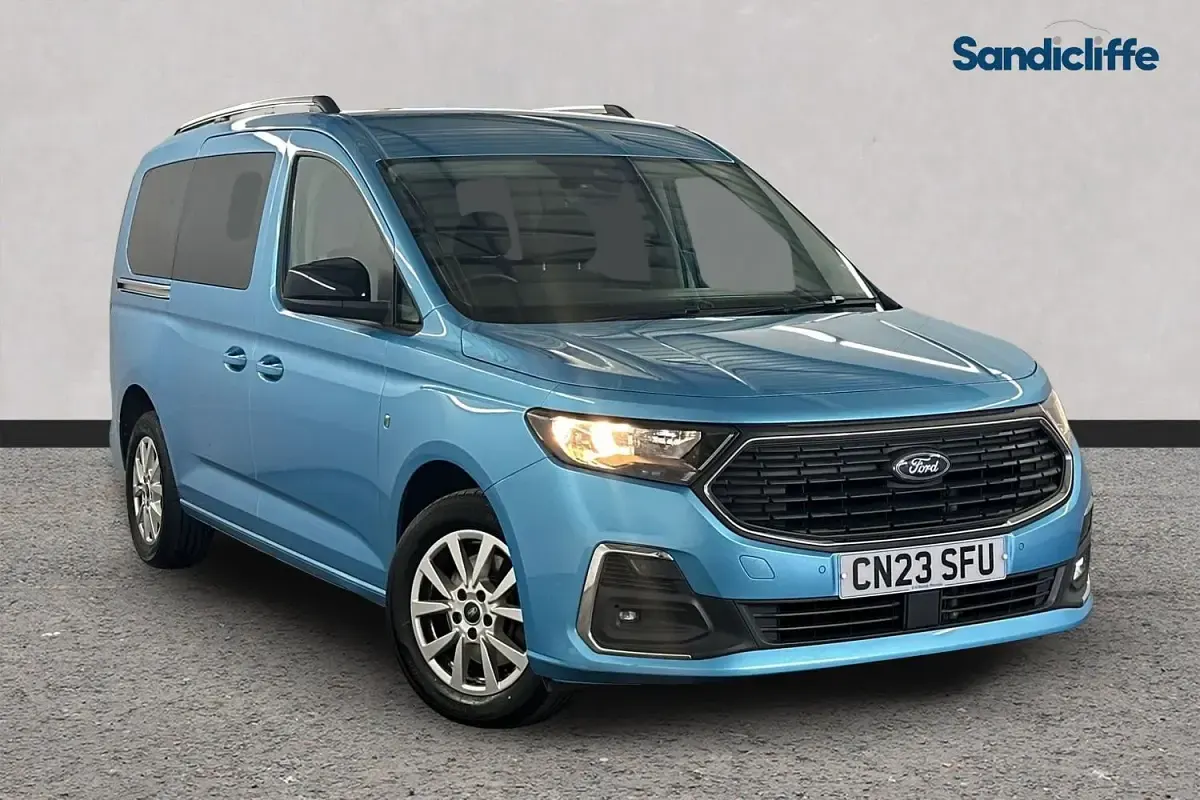 Used Ford Tourneo Titanium 122 HP (89 kW) 2023 Estate