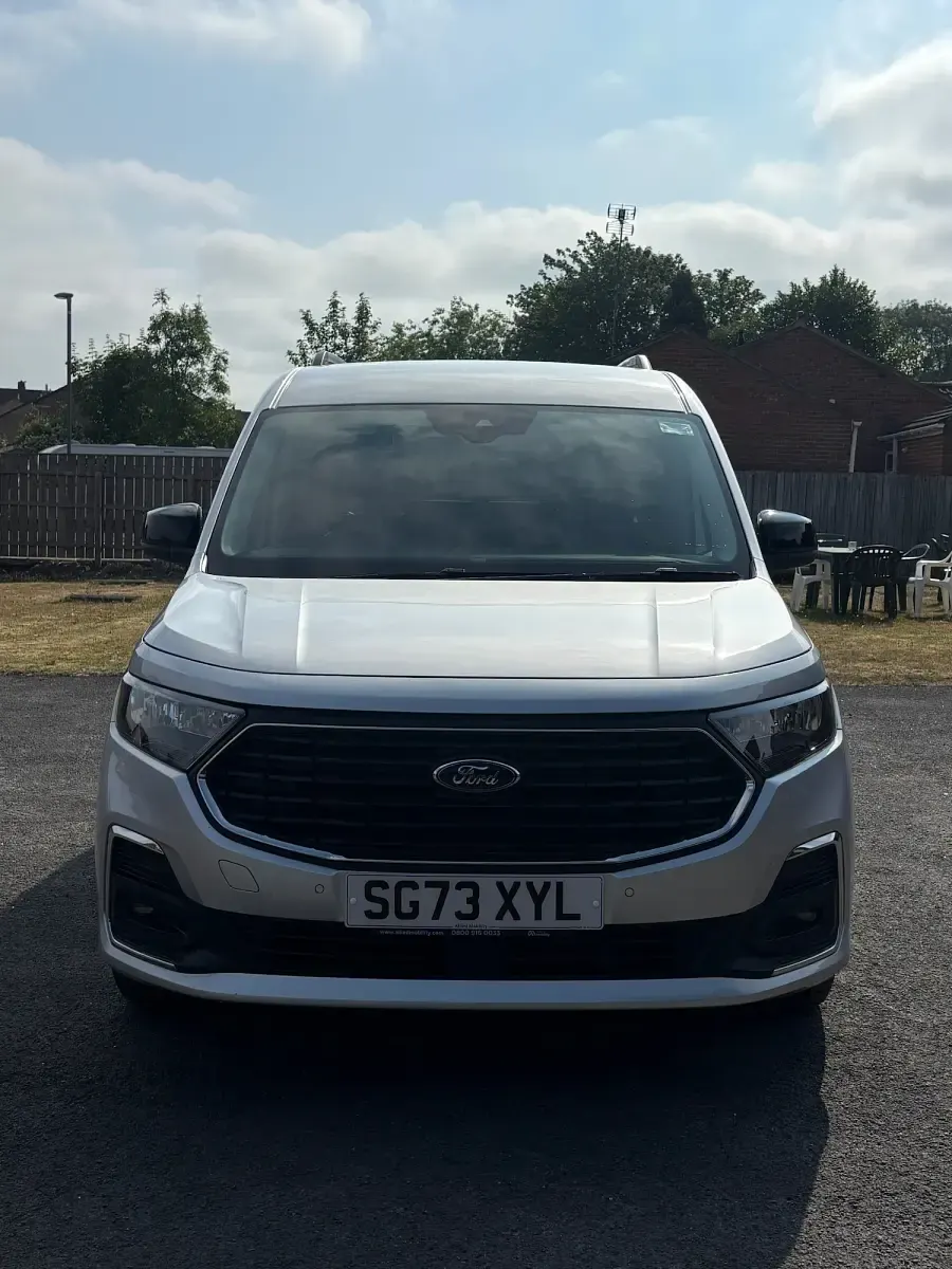 Used Ford Tourneo Connect Titanium 2023 Silver MPV