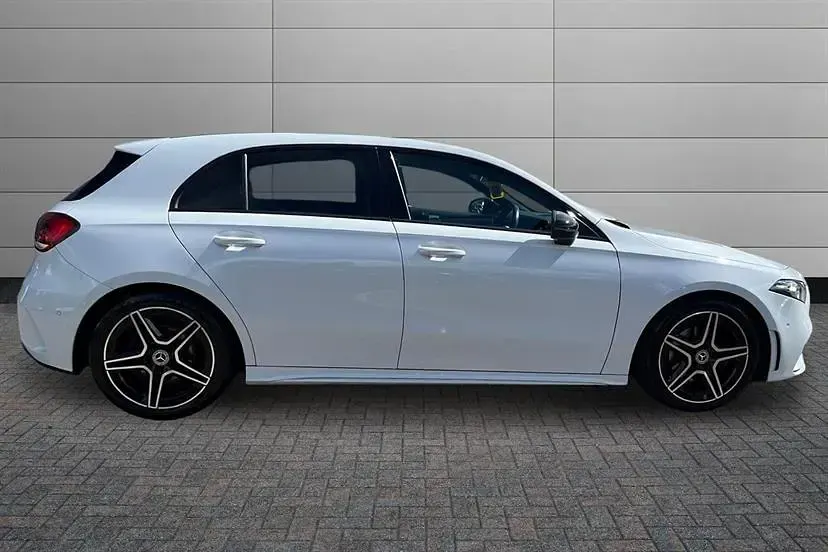 Used Mercedes A200 Executive 163 HP (119 kW) 2023 White Hatchback