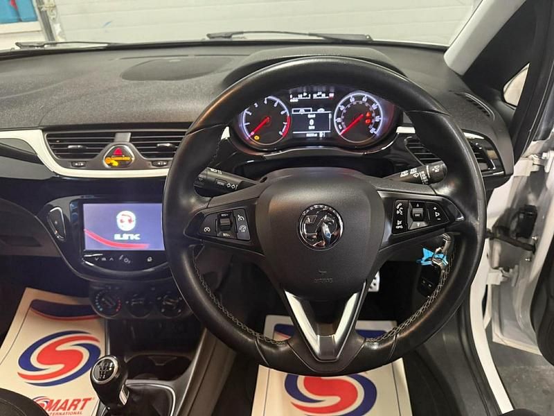 Used Vauxhall Corsa Edition 2015 White Hatchback