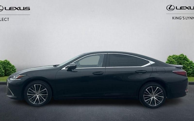 Used Lexus ES300H 218 HP (160 kW) 2021 Sedan