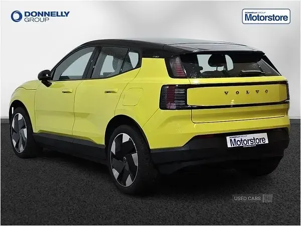 Usado Volvo EX30 Performance 314 kW (428 CV) 2024 Amarillo SUV