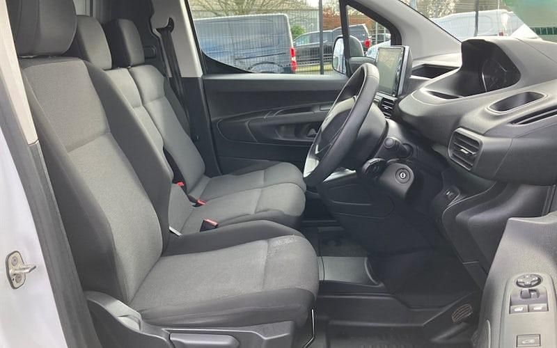 Used Peugeot Partner Premium 102 HP (75 kW) 2023 MPV