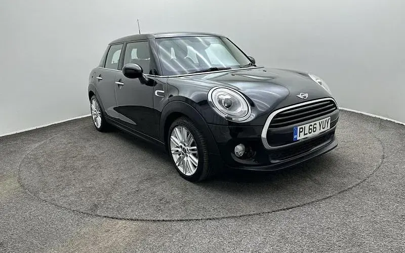 Used Mini Cooper Hatch 136 HP (100 kW) 2017 Hatchback