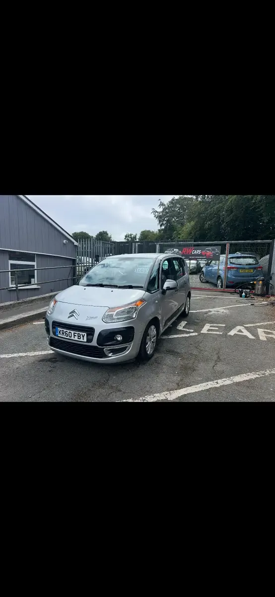 Used Citroën C3 Picasso VTR Sport 2010 Silver MPV