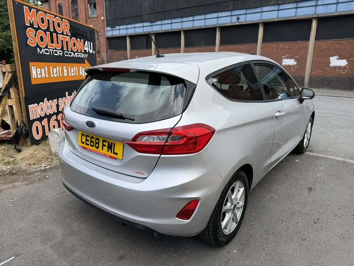 Used Ford Fiesta Zetec 100 HP (73 kW) 2018 Green Hatchback