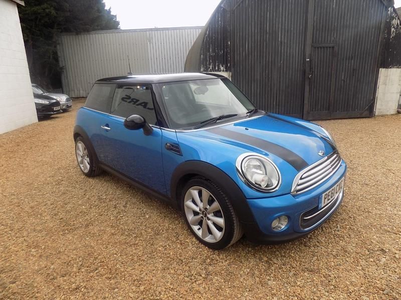 Usado Mini Cooper Chili 122 HP (89 kW) 2011 Azul Citadino
