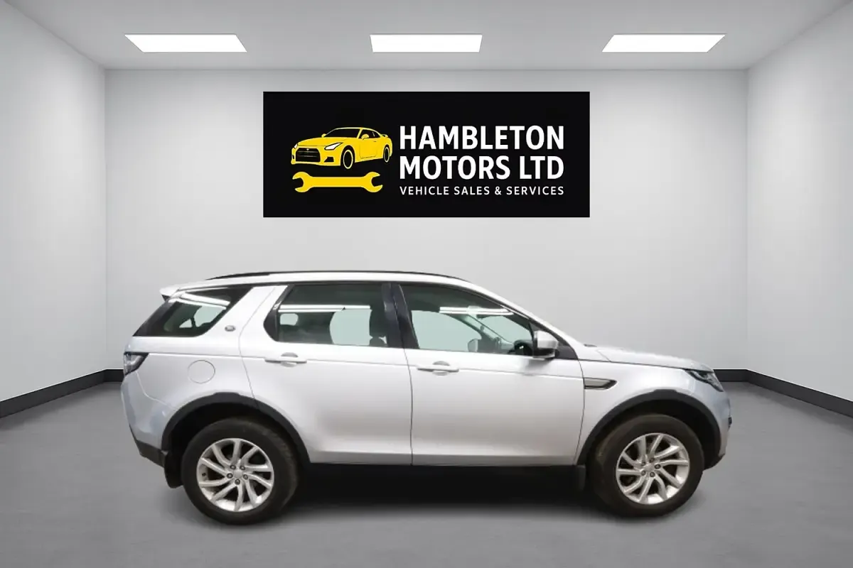 Używany Land Rover Discovery Sport SE 180 KM (132 kW) 2017 Srebrny SUV