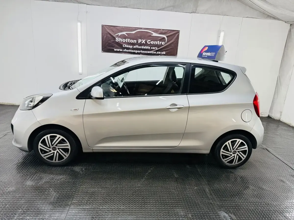 Used Kia Picanto 68 HP (50 kW) 2011 Silver Hatchback
