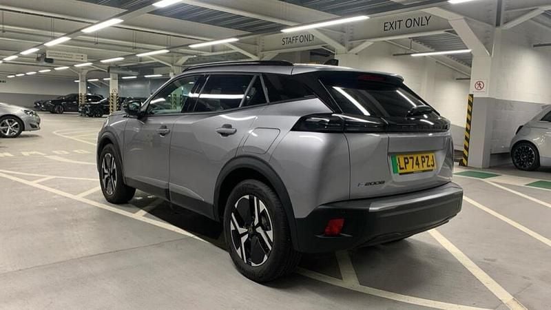 Used Peugeot e-2008 Allure 98 kW (134 HP) 2025 Grey SUV