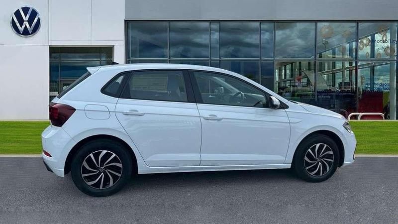 Used VW Polo Life 95 HP (69 kW) 2021 White Hatchback