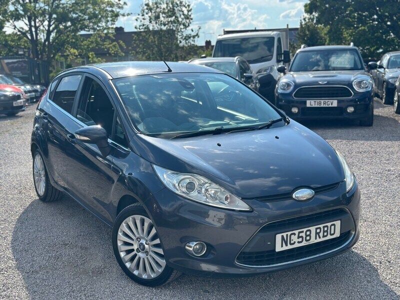 Grey Used 2009 Ford Fiesta Titanium Hatchback | £1,895 (Fair price) - Image 1/4