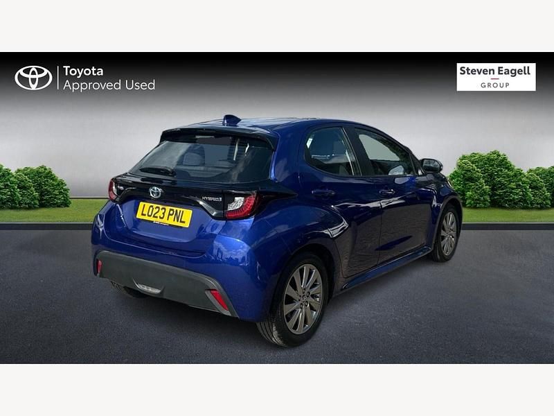 Used Toyota Yaris Hybrid 2023 Blue Hatchback