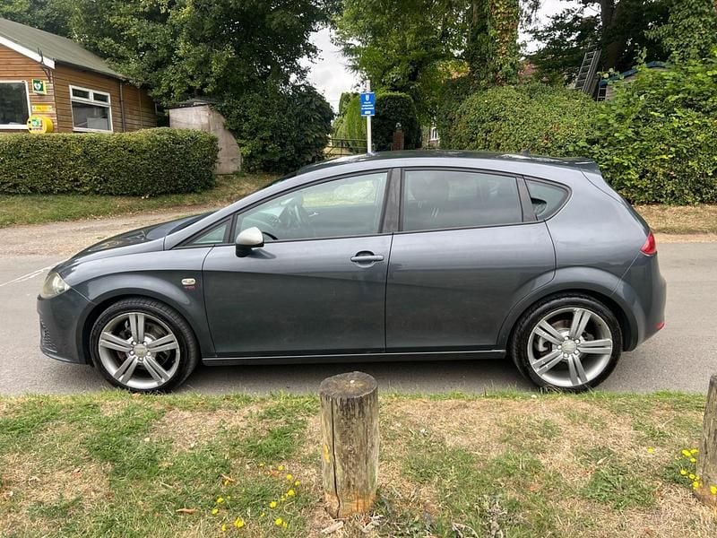 Begagnad Seat Leon FR 2007 Grå Halvkombi