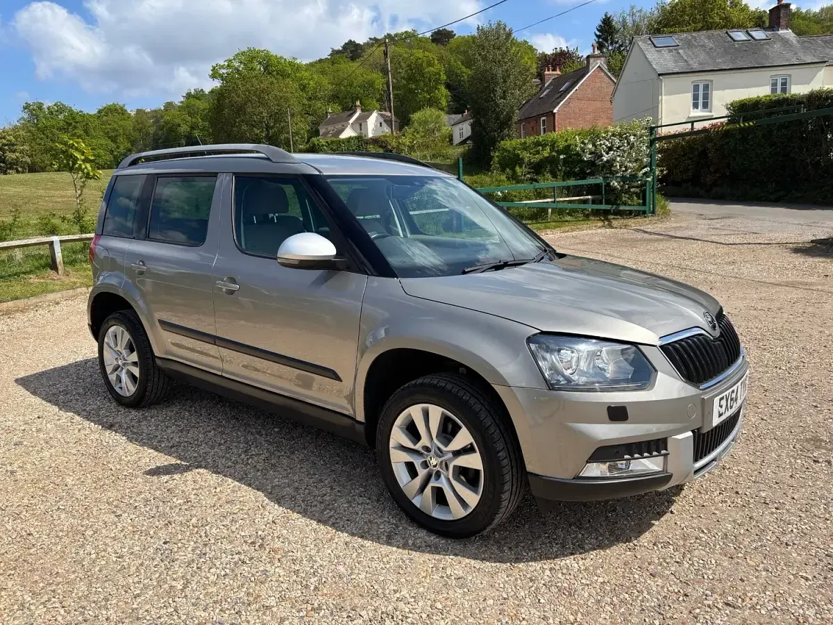 Used Skoda Yeti Elegance 105 HP (77 kW) 2014 Beige SUV