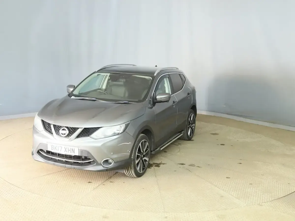 Used Nissan Qashqai Tekna 110 HP (80 kW) 2017 Grey SUV