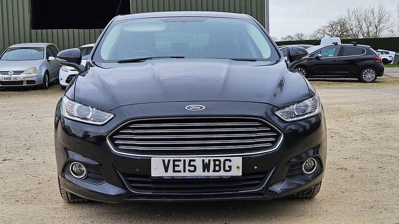 Used Ford Mondeo Zetec 2015 Black Hatchback