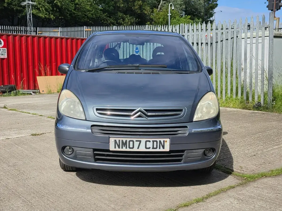 Used Citroën Xsara Picasso 92 HP (67 kW) 2007 Grey MPV