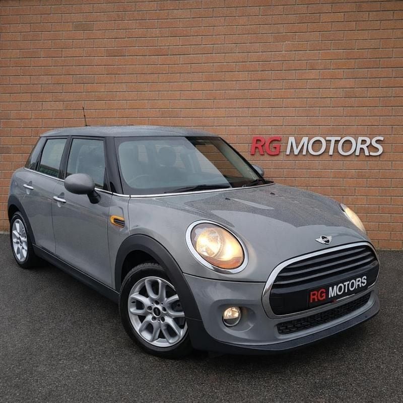 Used Mini Cooper Hatch 134 HP (98 kW) 2017 Grey Hatchback