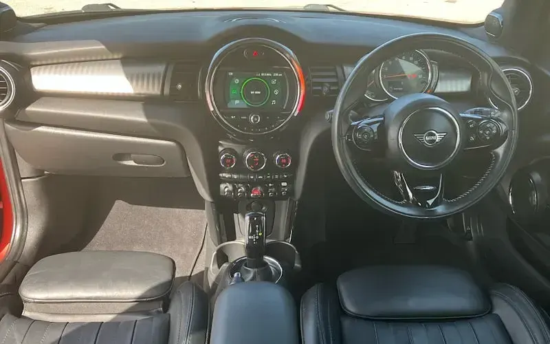 Used Mini Cooper Exclusive 136 HP (100 kW) 2020 Red Hatchback