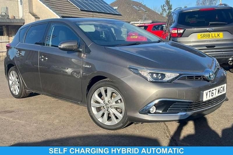 Used Toyota Auris Hybrid 136 HP (100 kW) 2017