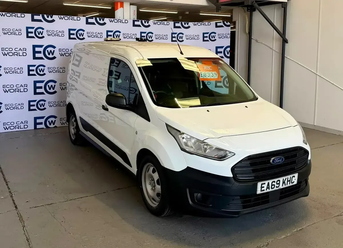 Used Ford Transit 100 HP (73 kW) 2019 White Van