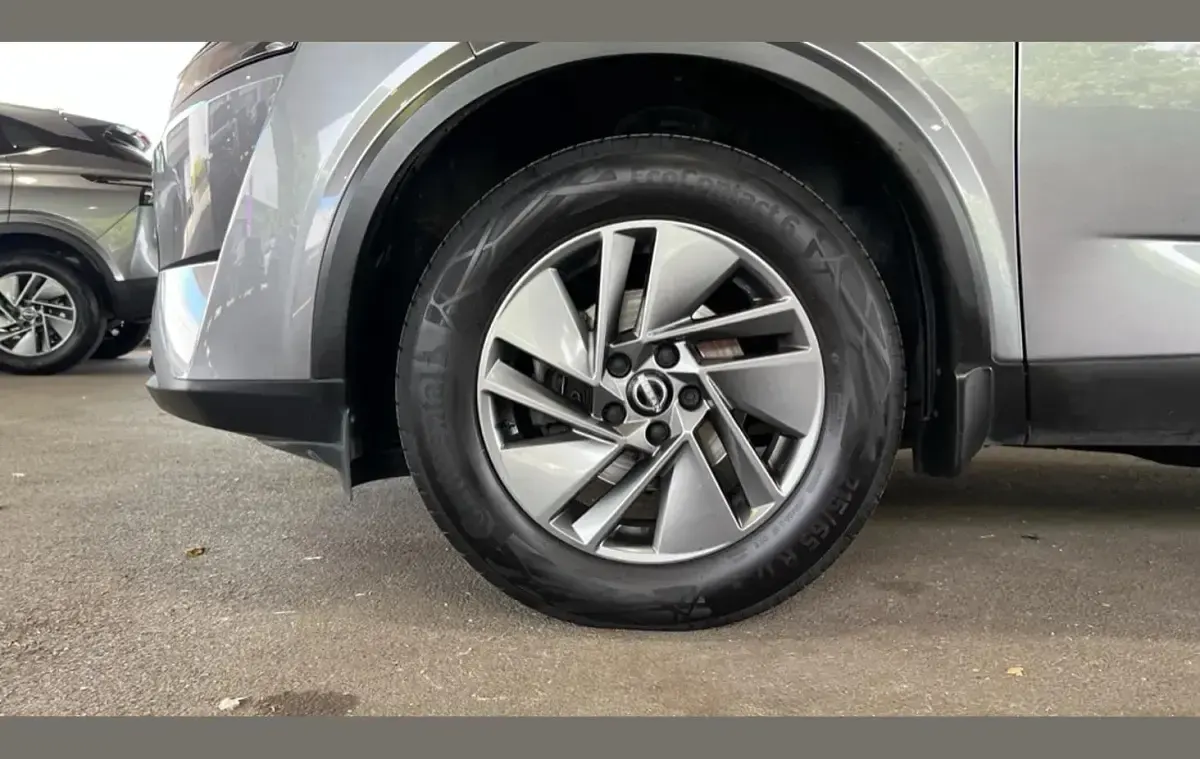 Used Nissan Qashqai Acenta Premium 138 HP (101 kW) 2022 Grey SUV