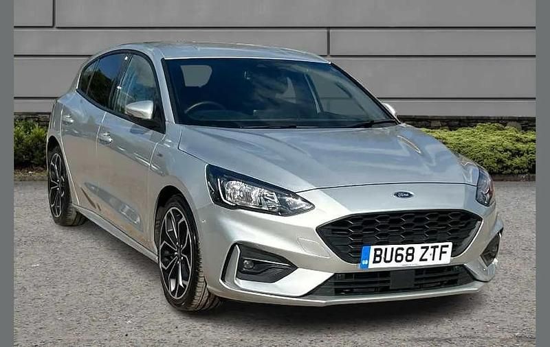 Used Ford Focus ST-Line X 123 HP (90 kW) 2018 Silver Hatchback