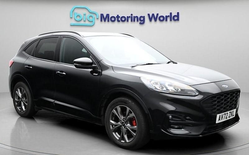 Usado Ford Kuga ST-Line 150 HP (110 kW) 2023 SUV