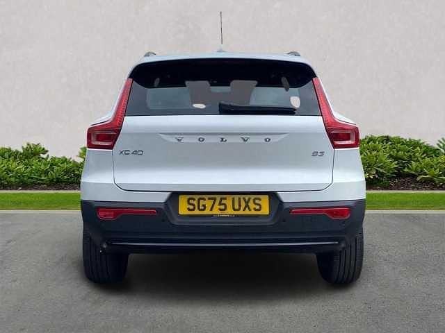 Used Volvo XC40 Plus 163 HP (119 kW) 2025 SUV