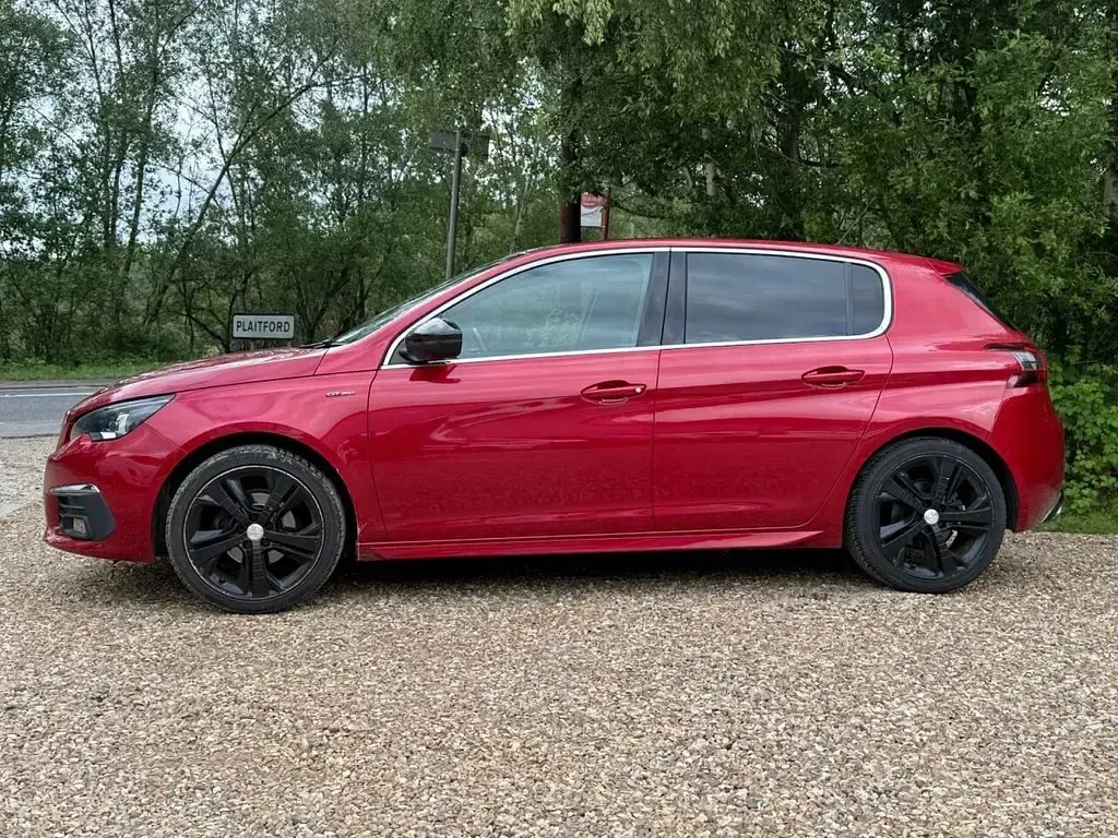Usado Peugeot 308 GT-line 130 HP (95 kW) 2018 Vermelho Citadino
