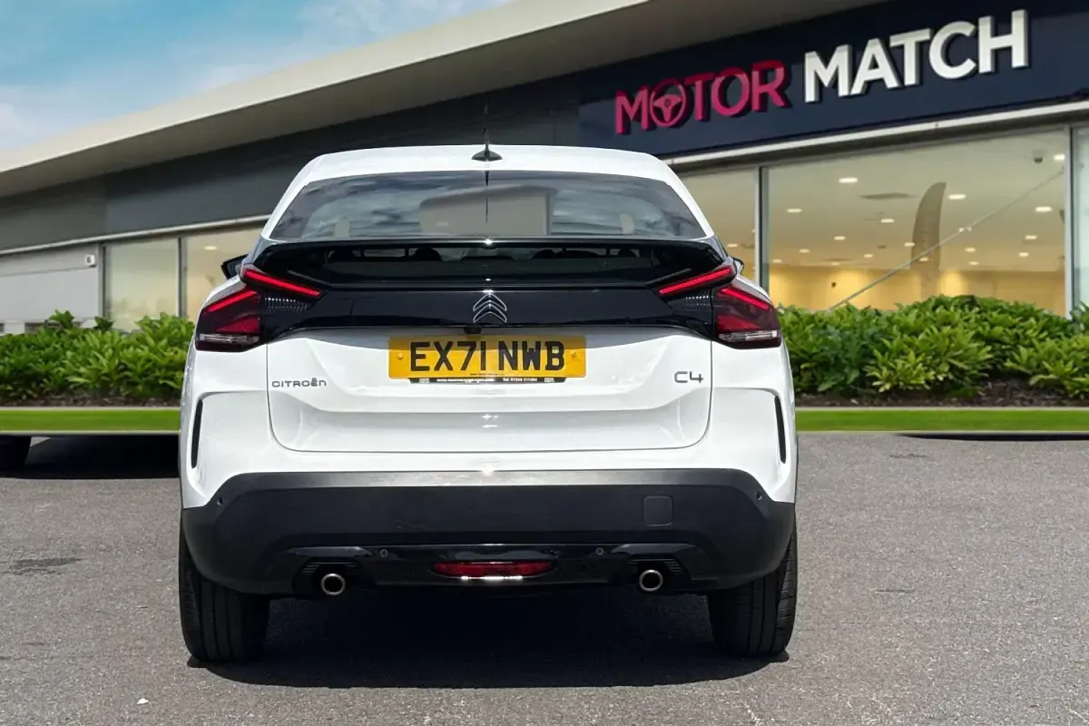 Used Citroën C4 PureTech 2021 White Hatchback
