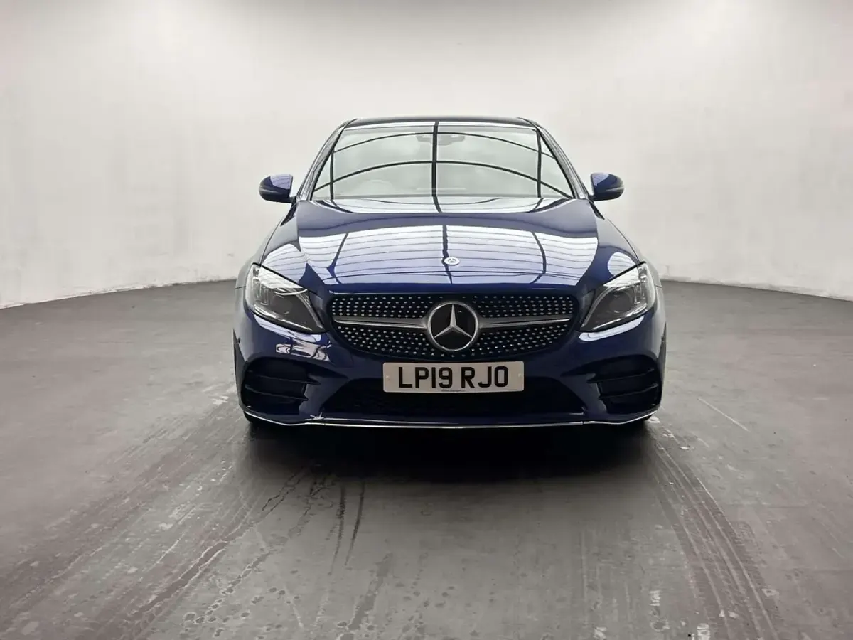 Used Mercedes C300 AMG Line Premium 258 HP (189 kW) 2019 Blue Sedan